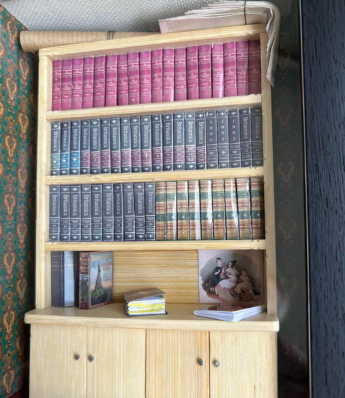 Handmade 3D shadow box miniature wall diorama roombox